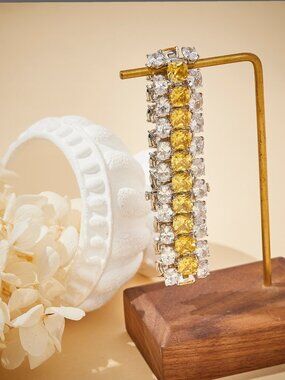 Eagle-Claw Yellow Diamond Row Bracelet in 18K White Gold